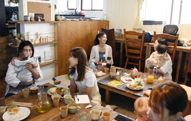「0歳児」の母親を対象に、札幌市内の喫茶店で月1回開いているママ会